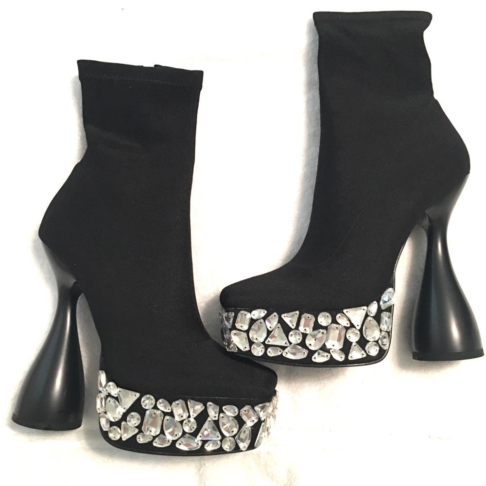 BNIB Azalea Wang Marylin Black Rhinestone Ankle Boots Size 7.5